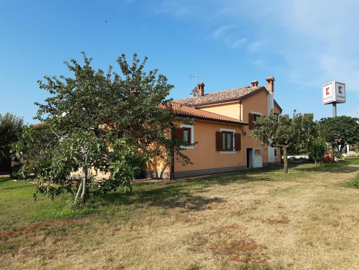 Apartman Lena Ουμάγκ Εξωτερικό φωτογραφία